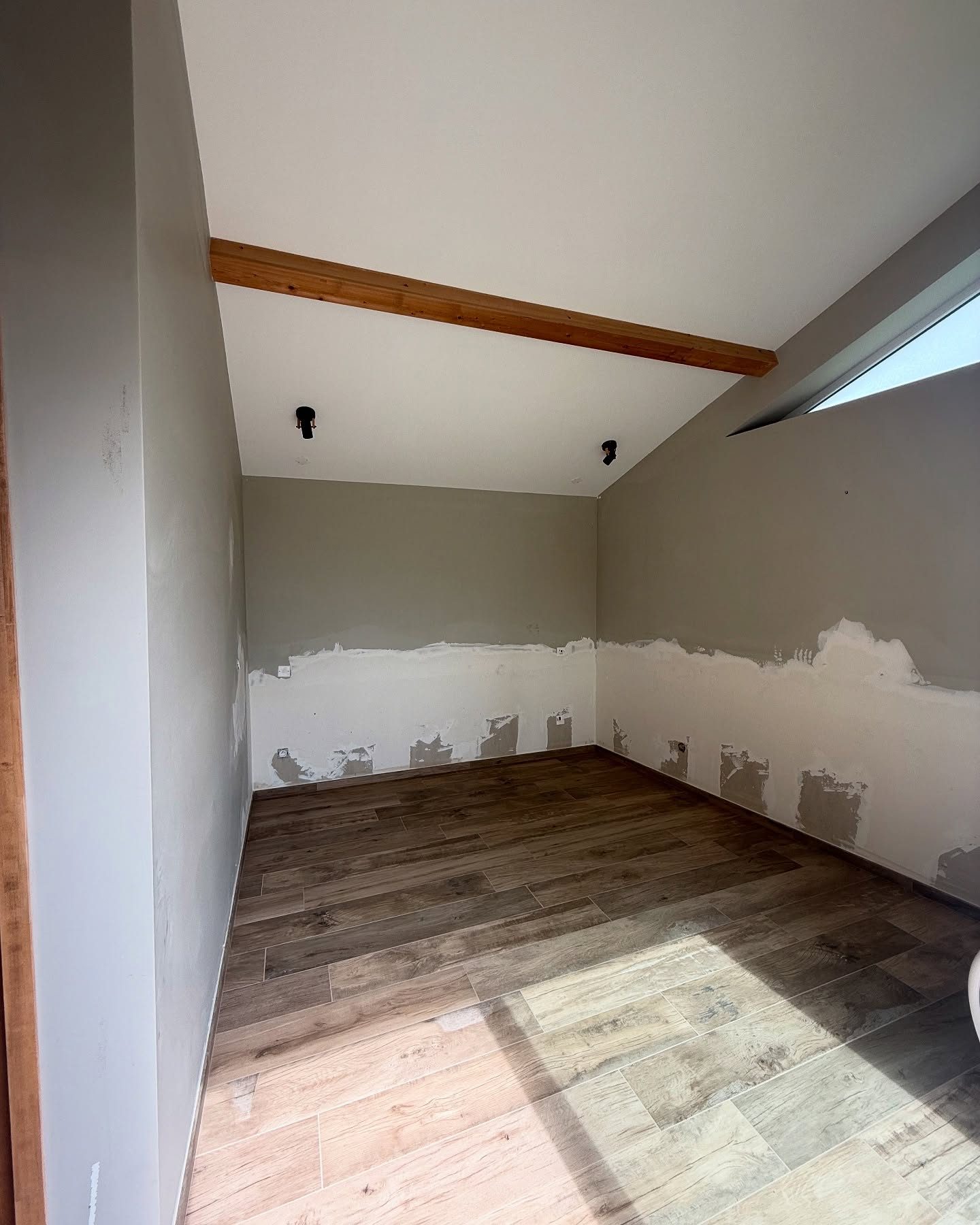 Travaux de peinture dans une suite parentale à Pollionnay — Pollionnay — photo 4